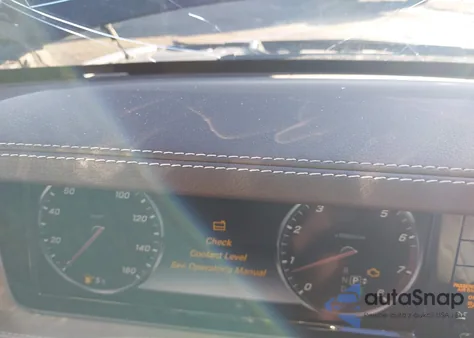 2015 Mercedes-Benz S 550 4Matic z USA, uszkodzony, nr VIN WDDUG8FB5FA092624